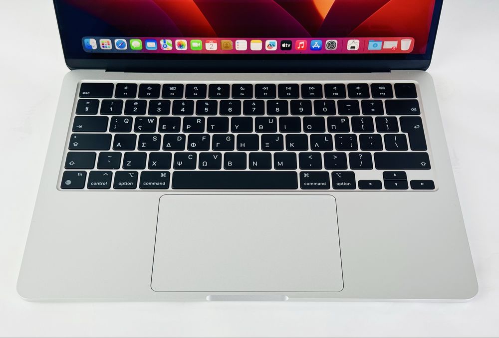 НОВ! Apple MacBook Air 13" M2 16RAM 256SSD Silver Гаранция!