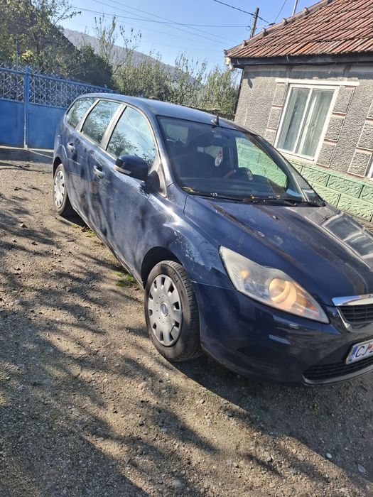 Vand ford ford focus 2 facelift an 2008 motor 1.6 diesel acte la zi