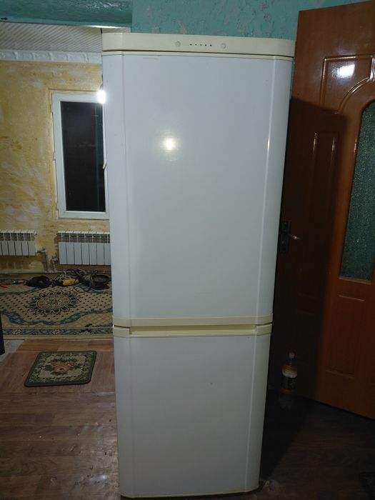 Холодилник самсунг 180см 60см