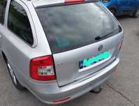 Skoda Octavia 2 combi facelift usa spate