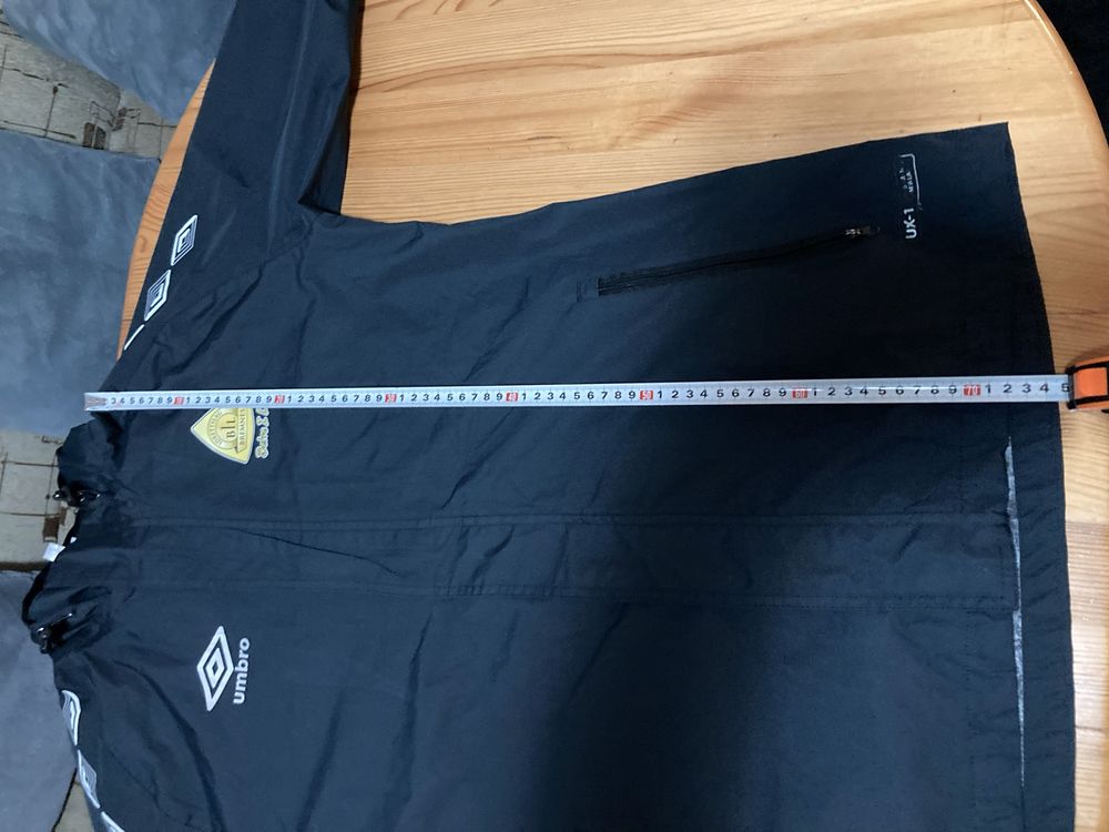 Мъжка оригинална ветровка Umbro