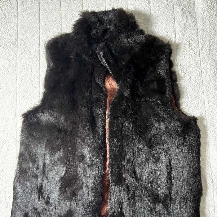Vestă neagră din blană artificială