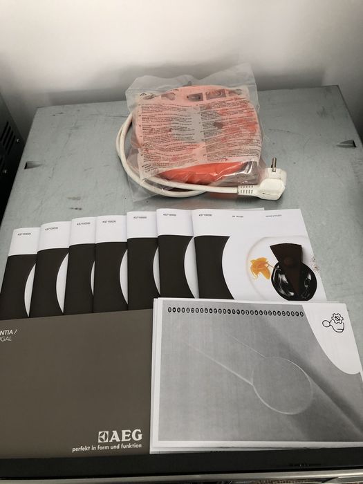 Нова! Фурна Aeg Competence за вграждане 40 см.