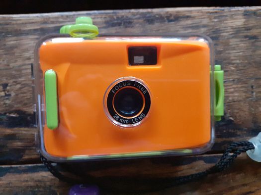 фотоапарат за снимки под вода с лента уникат