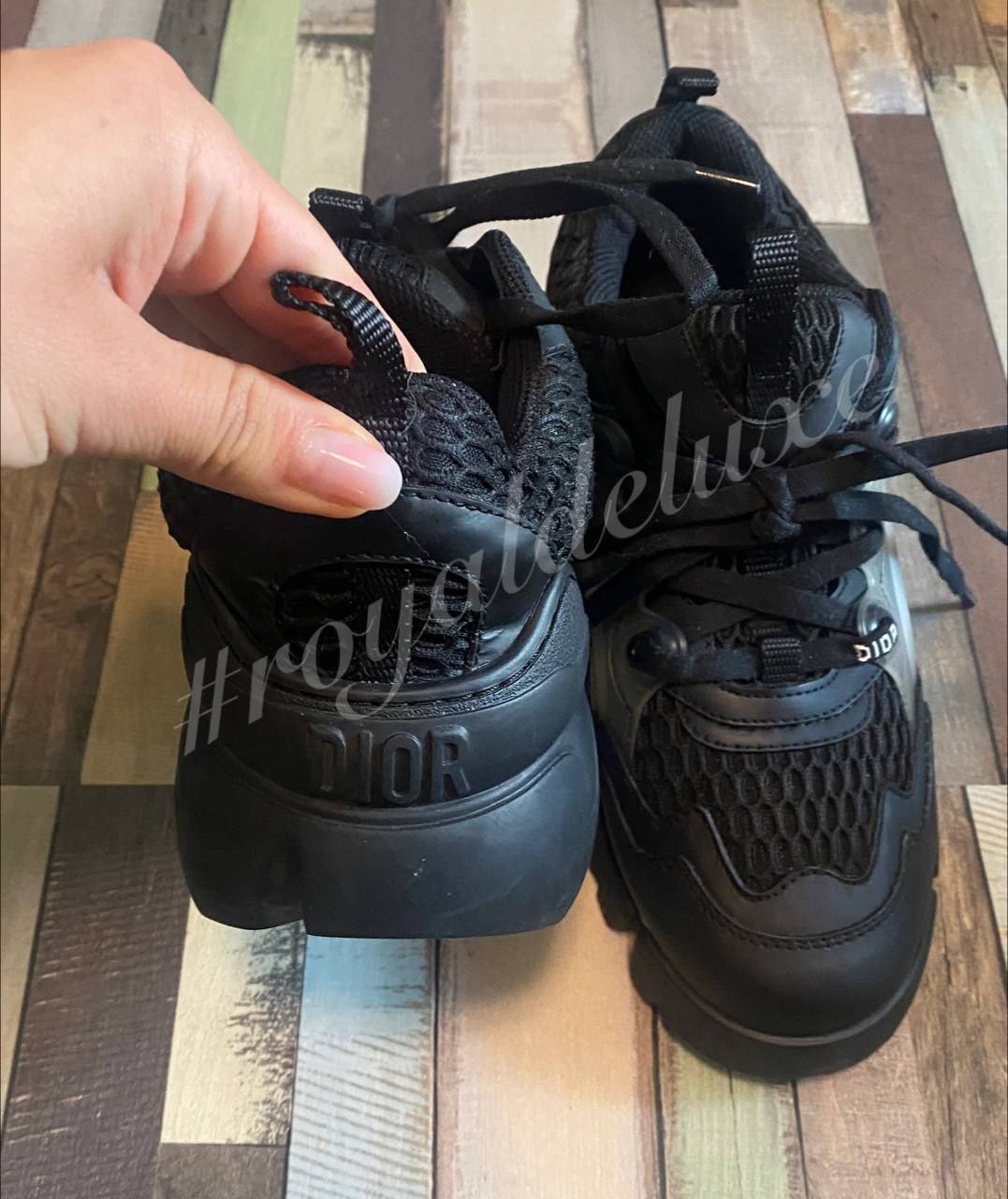 Adidasi Dior dama 
Piele