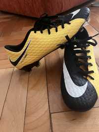 Ghete fotbal Nike hypervenom 42,5