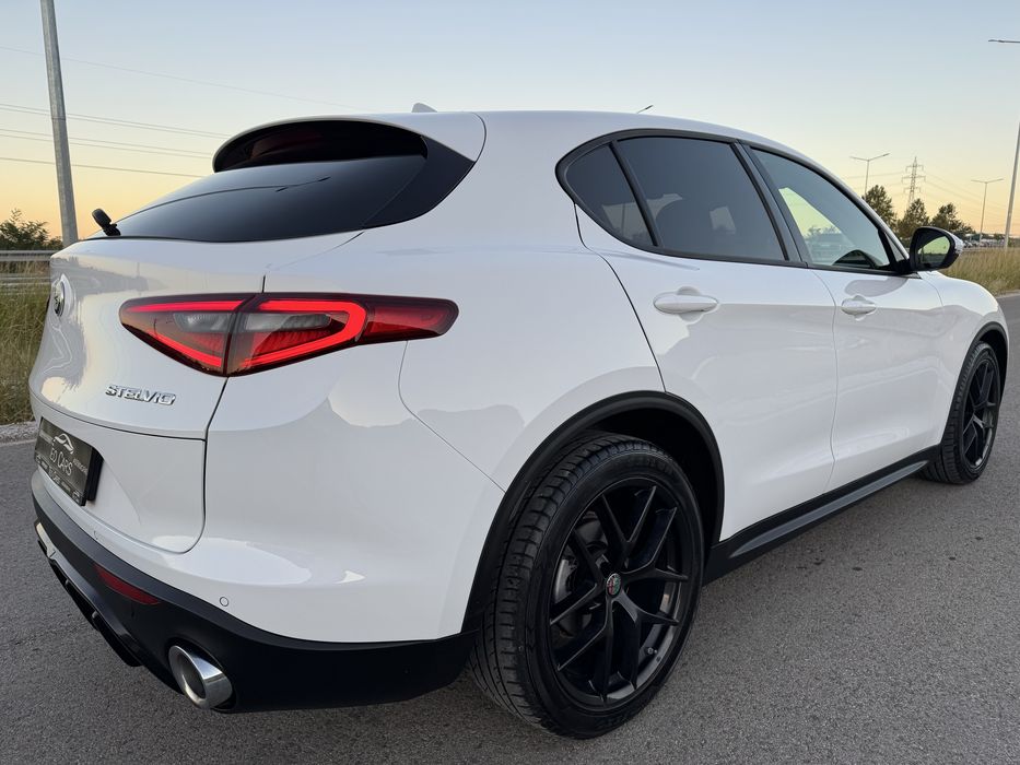 Alfa Romeo Stelvio 2.2D Q4 / FULL / Koja / Distronic / 4X4