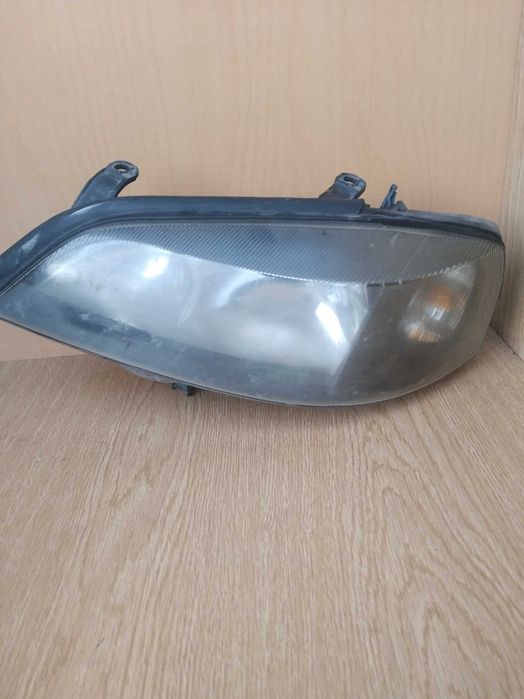 Ляв фар за опел астра г