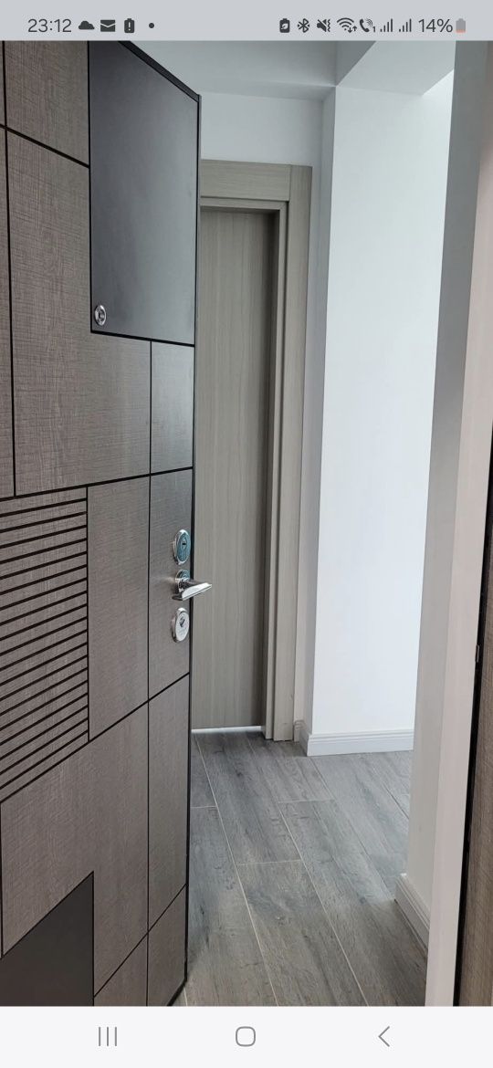 Inchiriez studio 42 mp, pretabil birou, cabinet, salon, etc.
