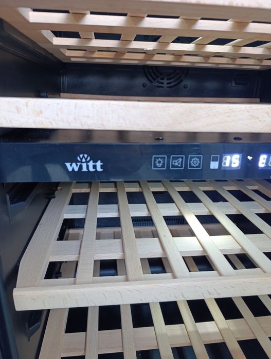Нова!!! Витрина за вино WITT