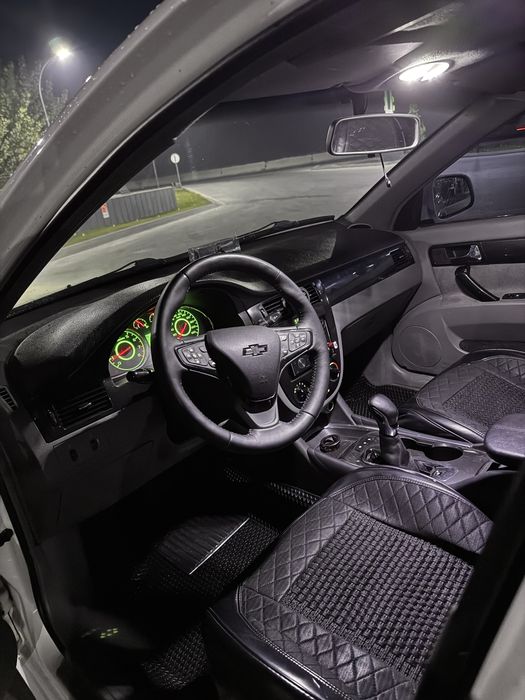 Lasetti gentra avtomat 9300$
