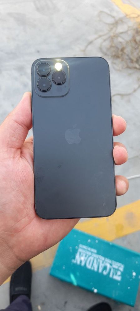 Iphone x 64 Gb 12 pro korpus taqilgan kora idiyalniy