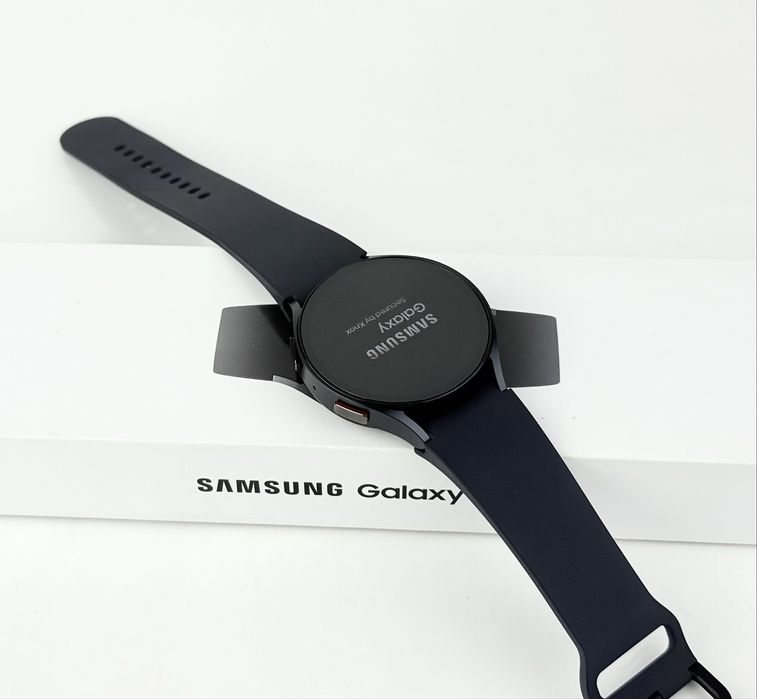 КАТО НОВ! Samsung Galaxy Watch 6 44mm LTE Graphite Гаранция!