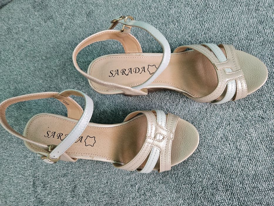 Sandale bej sidefat marimea 38/39