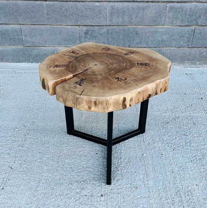 Помощна маса, нощно шкафче, цветарник