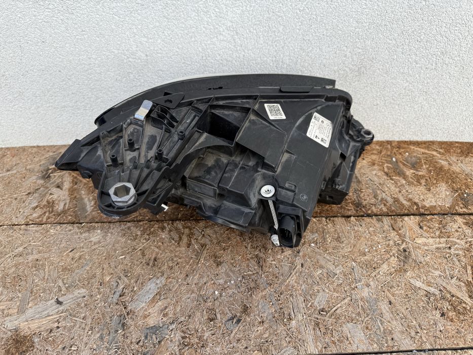 Far stanga Mercedes E Class W213 Full LED MultiBeam Original Europa