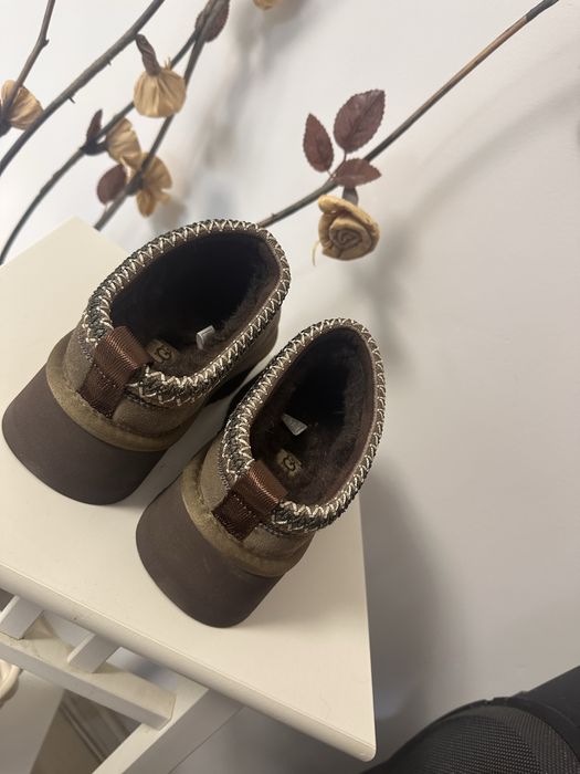 Ugg tazz marimea 37