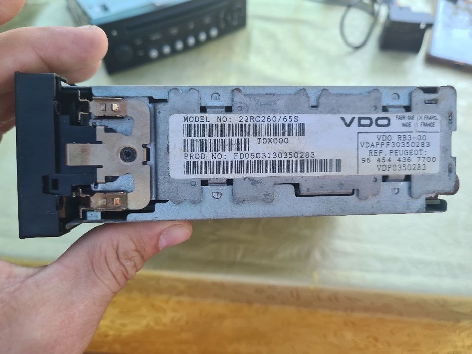 Vând accesorii peugeot