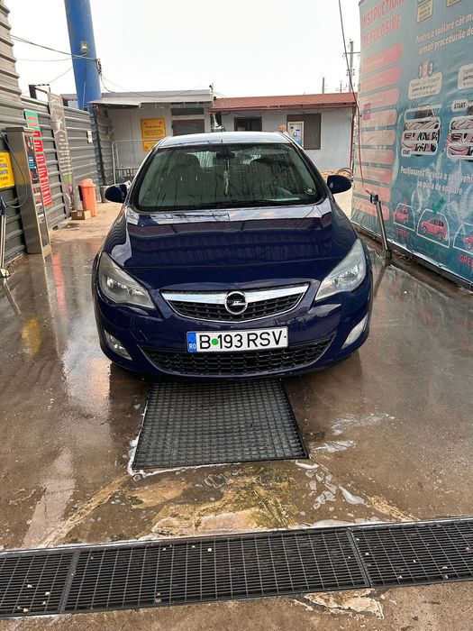 Se vinde Opel Astra J