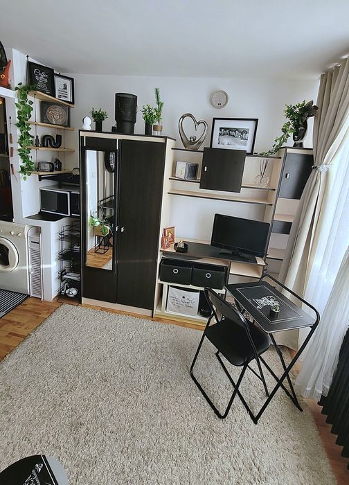 Proprietar,vând garsoniera,zona Buziasului.