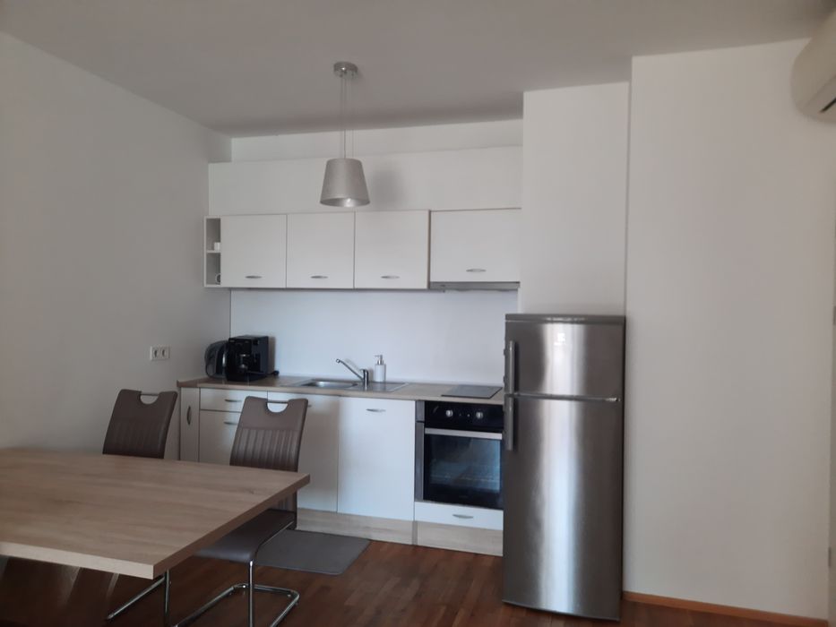 Отдавам двустаен апартамент под наем