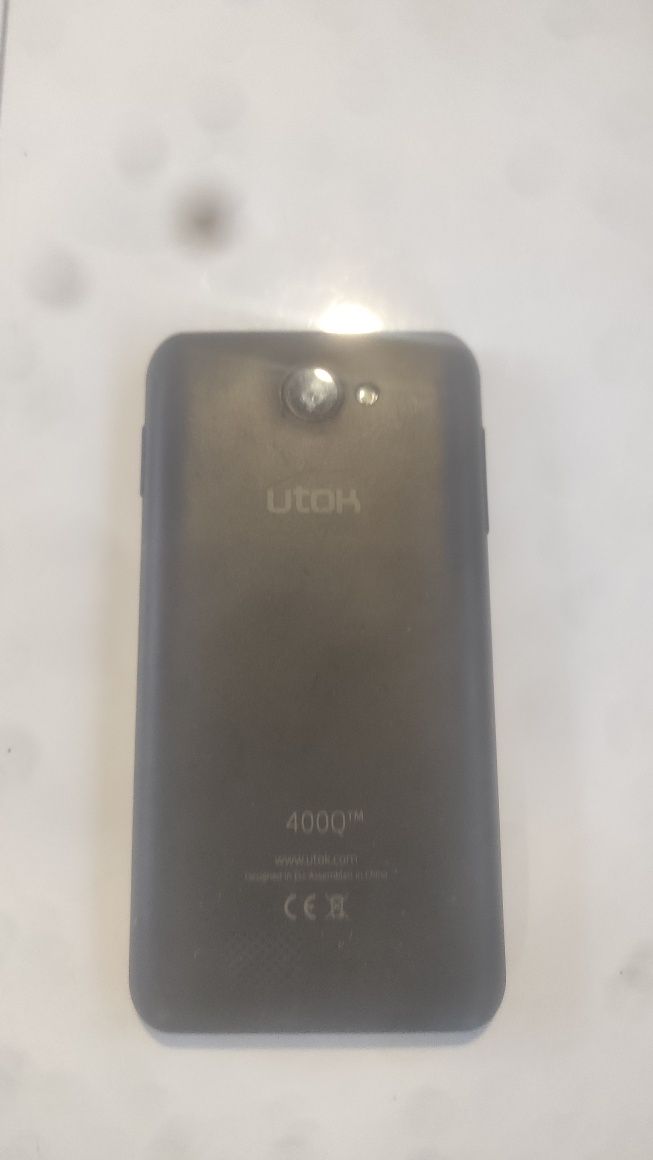 Telefon UTOK 400Q