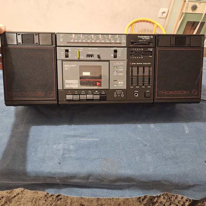 Radio casetofon  funcțional