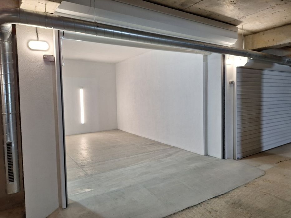 Дава се под наем Гараж / Паркомясто в София, Овча купел 1 - 21 кв.м за 127.5 € - Снимка #1