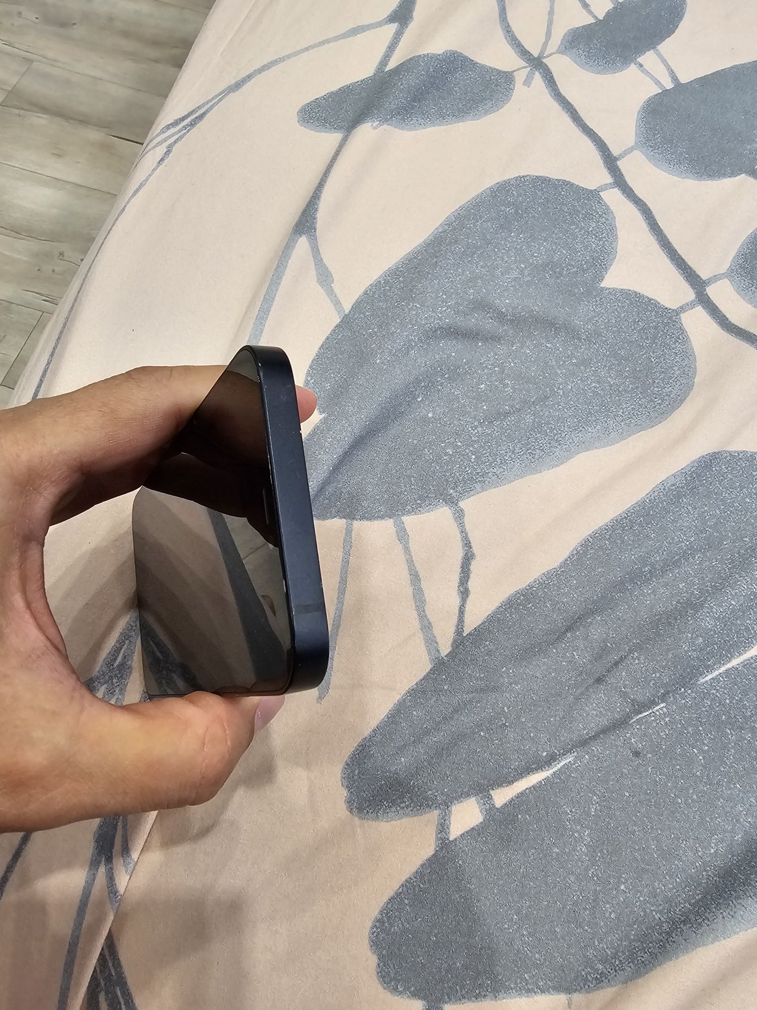 Iphone 12 черен отключен