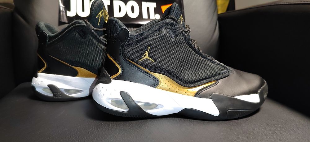 Nike Air Jordan Max Aura 4, номер 40