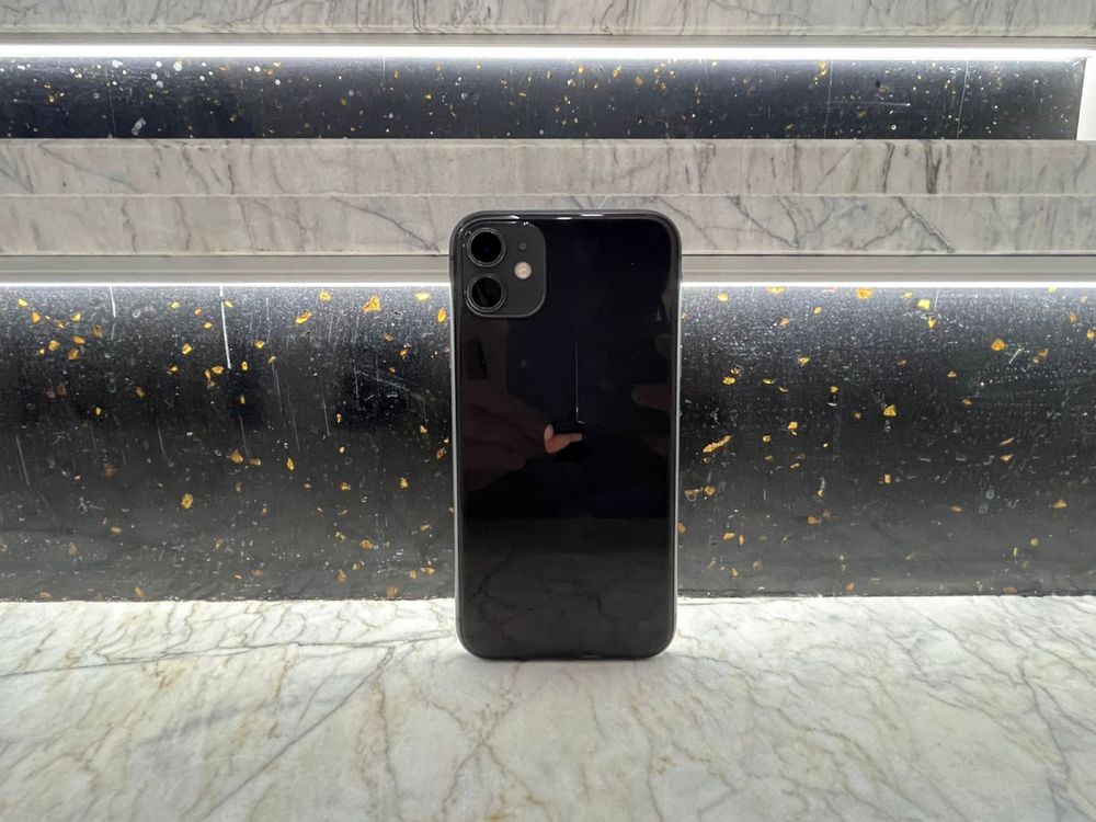 iPhone 11 128GB в идеальном состоянии