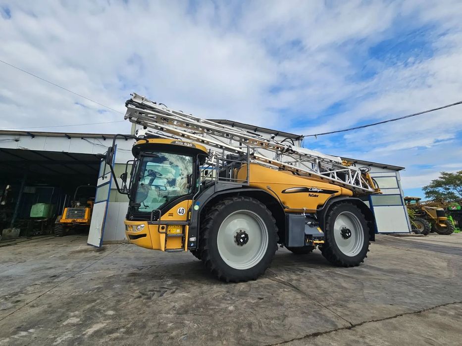 Challenger Rogator 635b Autopropulsată Challenger Rogator 635b • 2011 • 30m • 4.000L • 1.800h