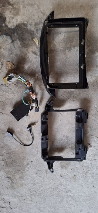 Продам Teyes рамку 9 размер  для трекер 1 состояние отличное
