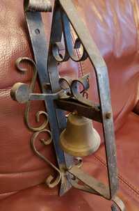 Медна камбана с ковано желязо