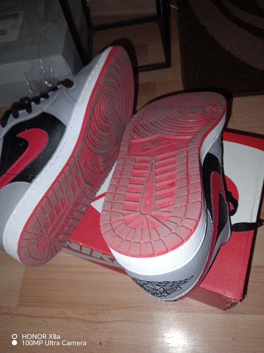 Jordan 1 Low câteva purtari conditie foarte bună nr42. 5