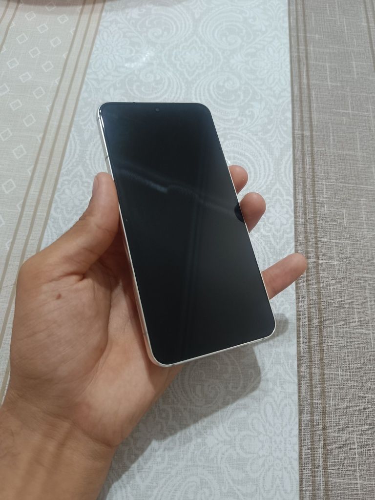 Samsung s22 8/256 GB