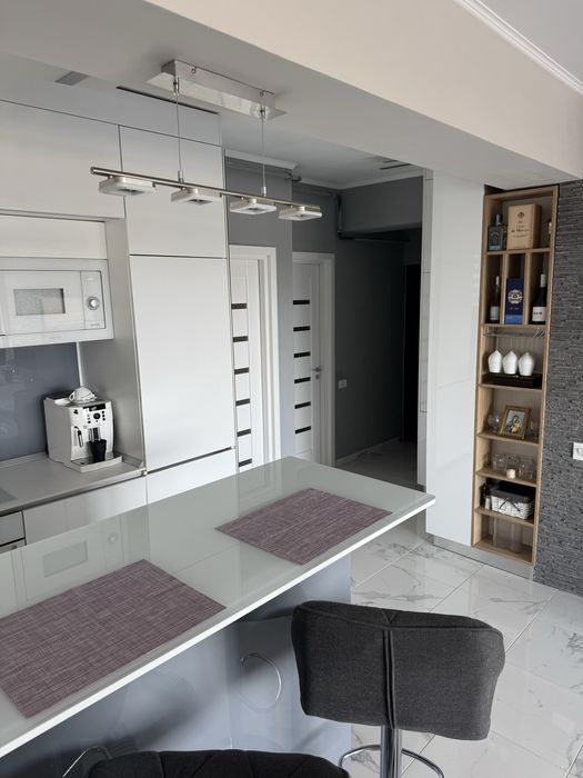 Chirie Mamaia - Lux cu vedere la mare