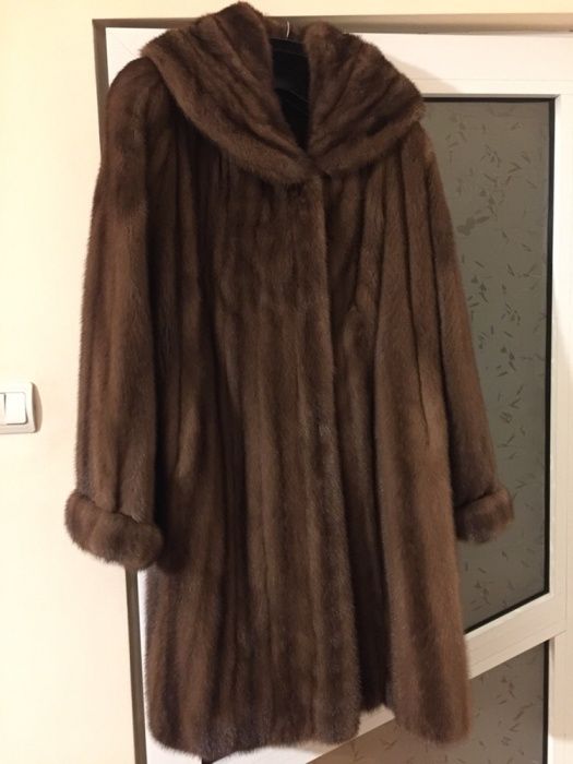 Haina de blana naturala, nurca NOUA