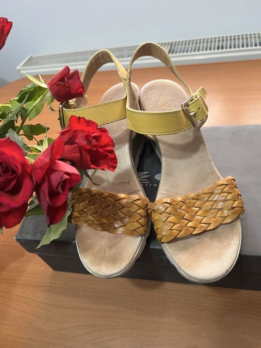 Sandale din piele Rizzoli