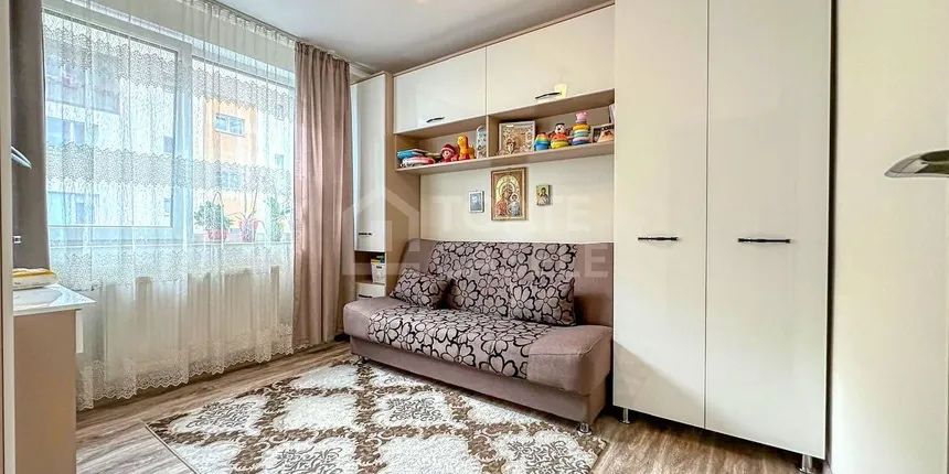 Apartament cu 2 camere decomandat, etajul 1- Marasti