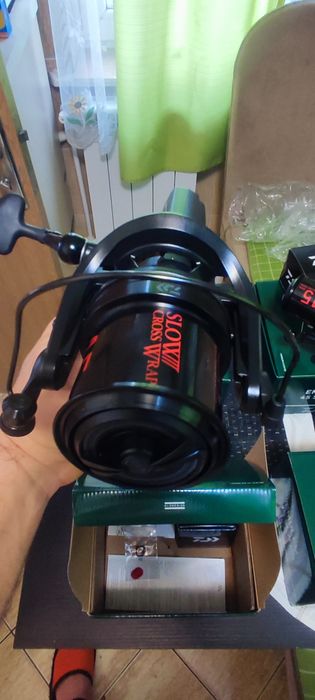 Vând 4 Mulinete Daiwa Emblem 45 SCW QD