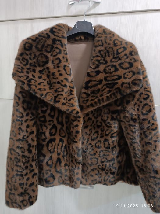 Палто тигрово  размер Л