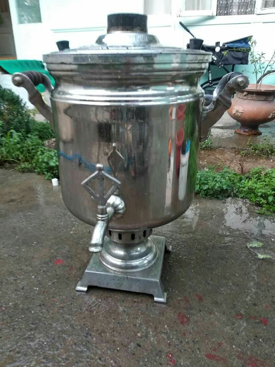 Samovar sotiladi