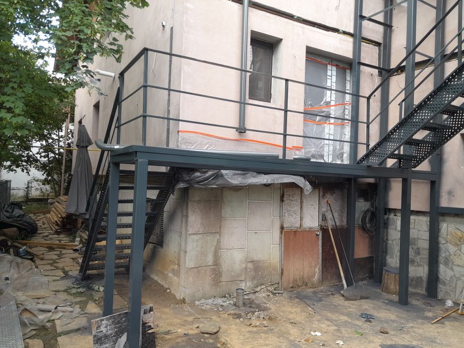 Scări metalice galvanizate la orice demisiune asiguram transport ori u