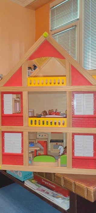Къща за кукли, детски книжки, книги, играчки