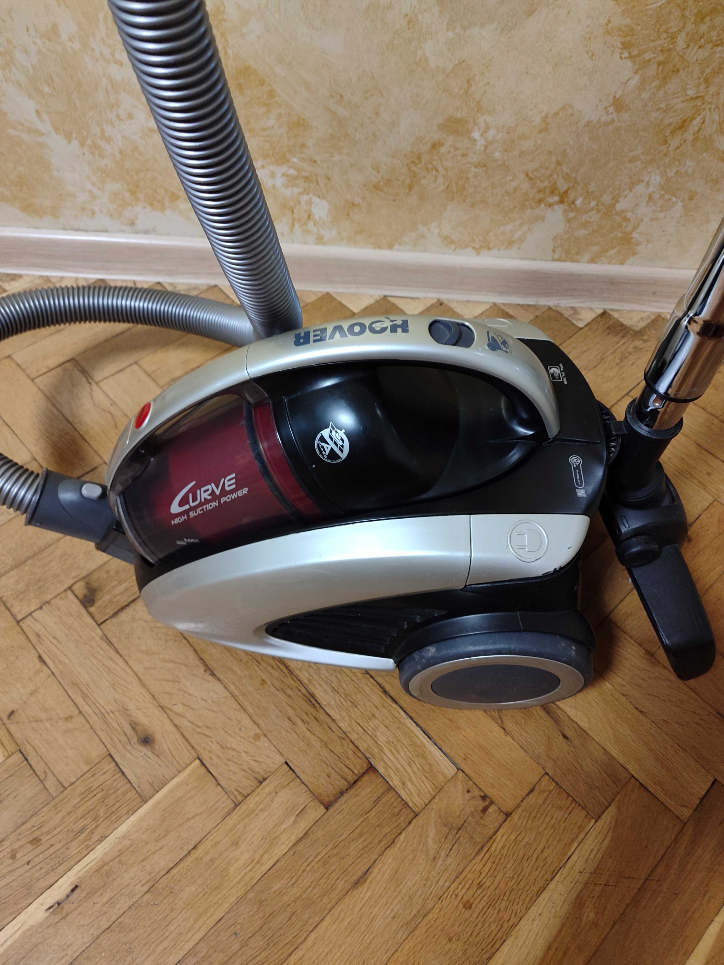 Прахосмукачка Hoover Curve CU71 700W