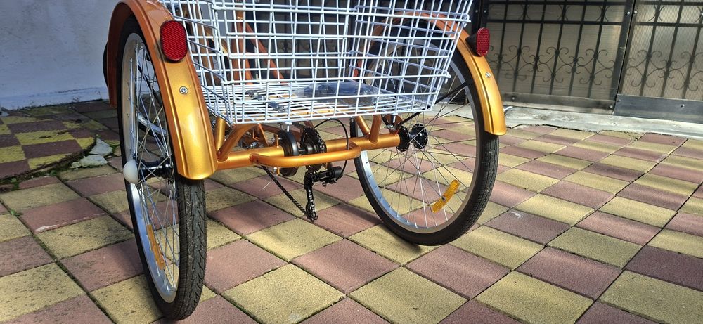 Tricicletă  roți 24"/ 6 viteze