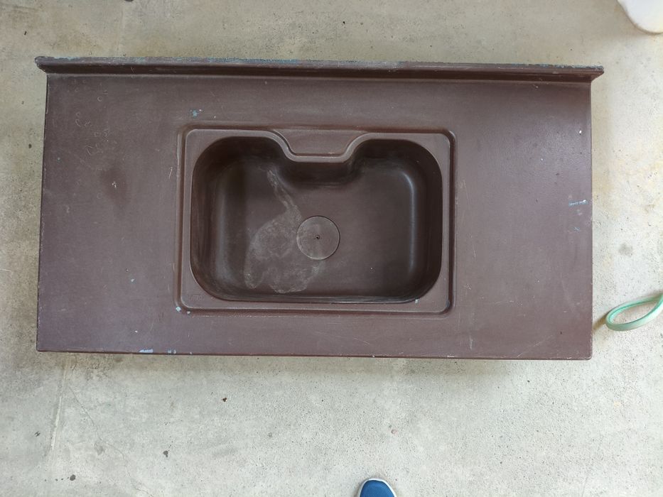 Раковина сотилади. Холати яхши размер 115 см * 60 см
