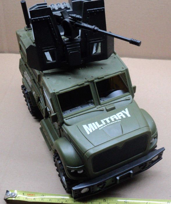 Jucarie masina de armata Military