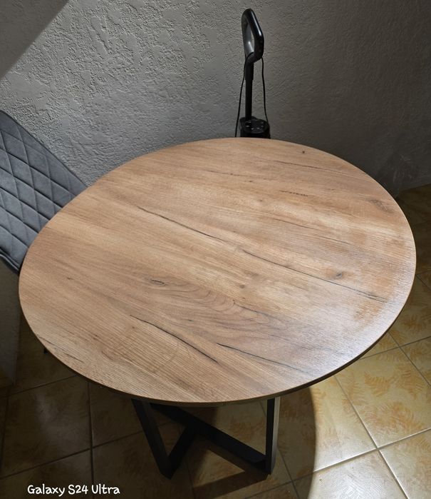 Продаётся стол для кухни